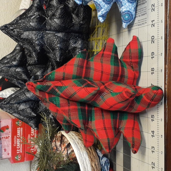 Stuffed Plaid Christmas Tree 8"x9" - Picture 3 of 3